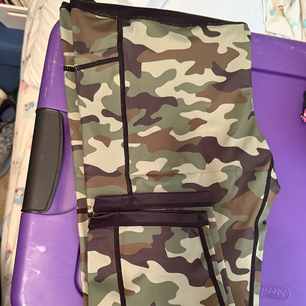 Camouflage Capri Leggings